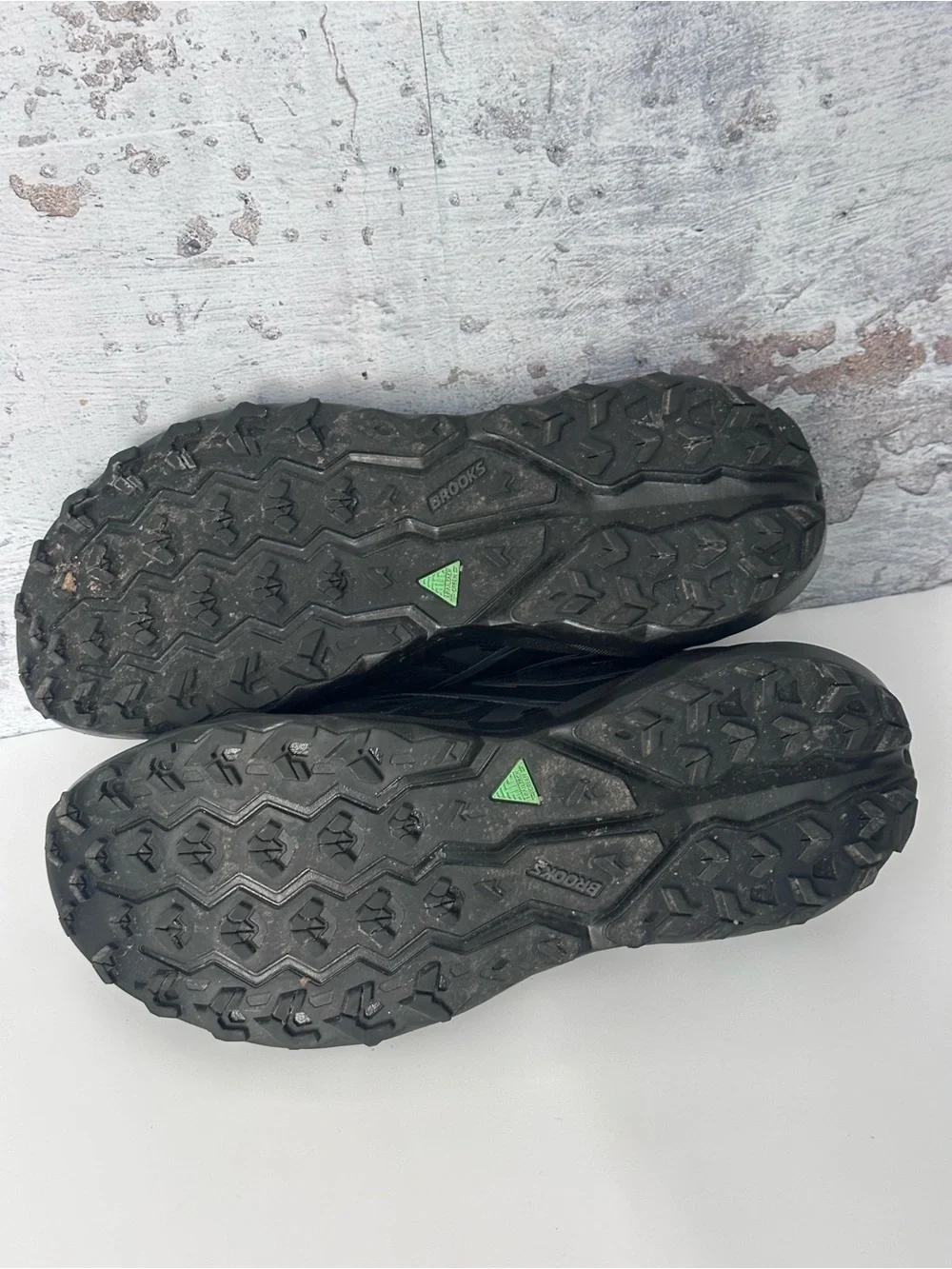 BROOKS Cascadia Trail Running Shoes - Black